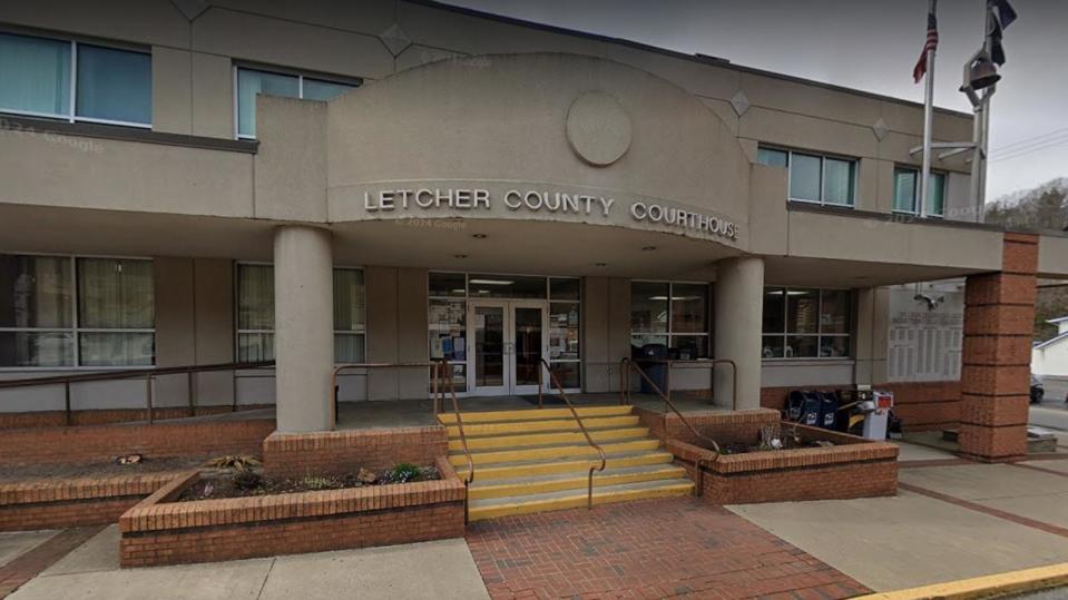 PHOTO: Letcher County Courthouse in in Whitesburg, Ky.  (Google Maps Street View)