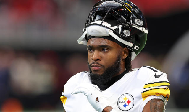 Company sues Steelers wide receiver Diontae Johnson for his no