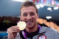 Ryan Lochte upset fellow US champion Michael Phelps to win gold medal.