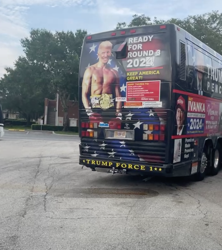 <p>The bus no longer has a likeness to Ronald Reagan</p> (Trump Train 2020 Campaign Tour/Facebook)