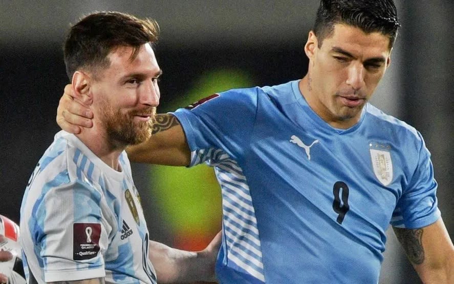 Luis Suárez elogió a Messi.