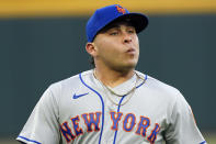 New York Mets' Francisco Alvarez warms up for the team's baseball game against the Atlanta Braves on Friday, Sept. 30, 2022, in Atlanta. (AP Photo/John Bazemore)