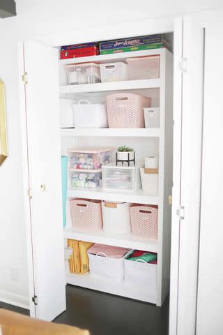 <p><a href="https://abeautifulmess.com/how-i-organized-my-hall-closet-in-one-afternoon/" data-component="link" data-source="inlineLink" data-type="externalLink" data-ordinal="1">A Beautiful Mess</a></p>