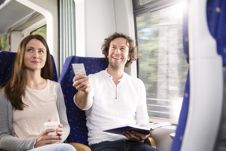 El operador ferroviario Ouigo ha lanzado una curiosa iniciativa para que las personas sin pareja que viajen en sus trenes puedan conocer a otros solteros. Foto: Getty Image