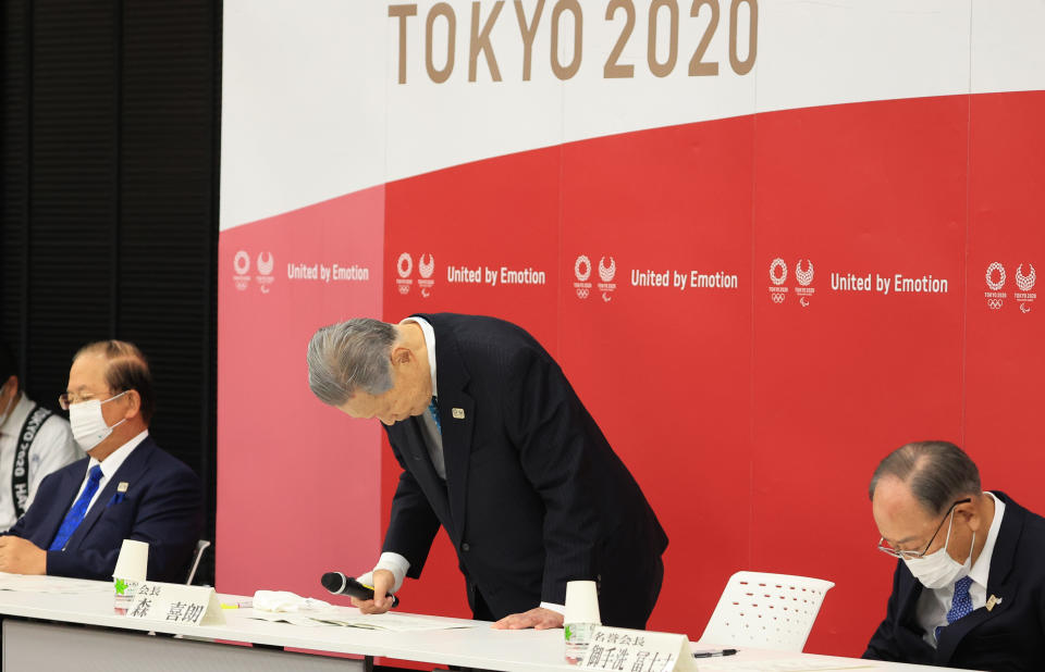 TOKYO, JAPAN - FEBRUARY 12: Tokyo 2020 Organising Committee President Yoshiro Mori bows for apology at the Tokyo 2020 Council and Executive Board meeting on February 12, 2021 in Tokyo, Japan. Mori resigned his post after being condemned for making sexist remarks.   (Photo by Yoshikazu Tsuno - Pool /Getty Images)