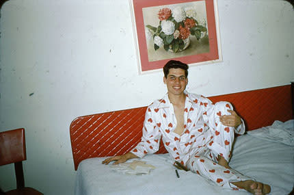 12-boyfriend-bed-vintage-photo_sm.jpg