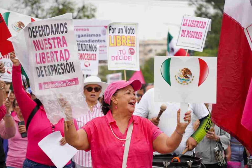 marcha democracia cancun