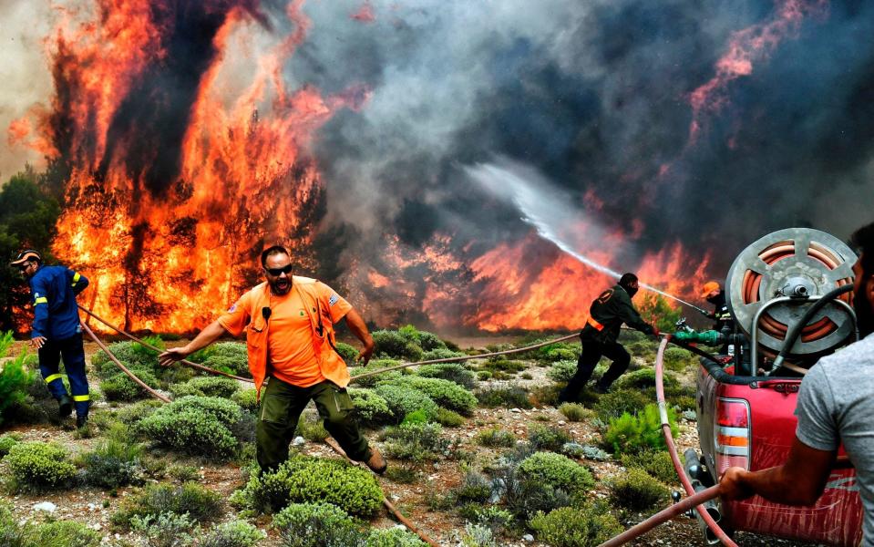 Incendios en Grecia han cobrado 91 víctimas fatales y sacudido el gabinete de PM Tsipras