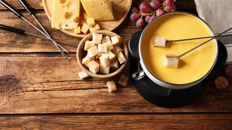 Pot of fondue