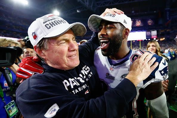 GLENDALE, AZ - FEBRUARY 01:  Head coach Bill Belichick of the New England Patriots celebrates with  Darrelle Revis #24 after defeating the Seattle Seahawks during Super Bowl XLIX at University of Phoenix Stadium on February 1, 2015 in Glendale, Arizona. The Patriots defeated the Seahawks 28-24.  (Photo by Kevin C. Cox/Getty Images)