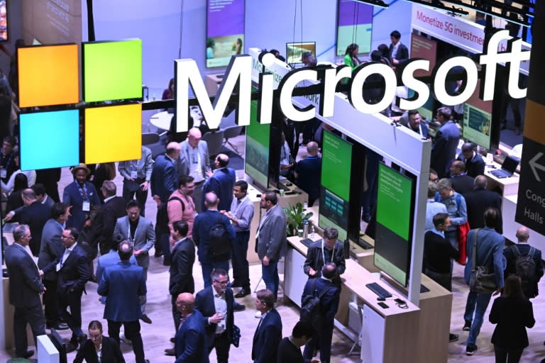 La instalación de la compañía Microsoft en el Mobile World Congress (MWC) de Barcelona, en una imagen del 26 de febrero de 2024 (Josep Lago)