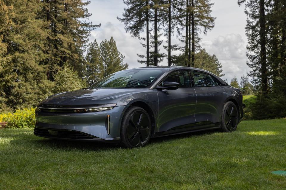 2024 lucid air