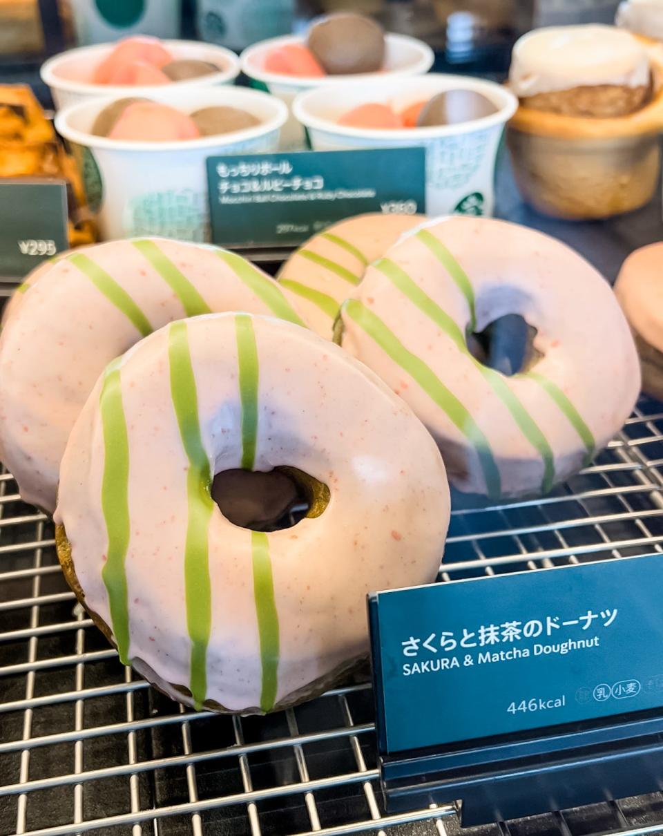 japan doughnut matcha flavor from starbucks