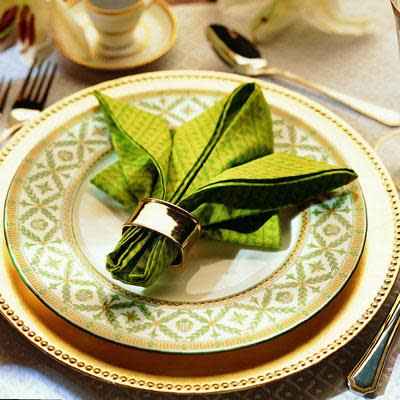 fleur de lys napkin fold