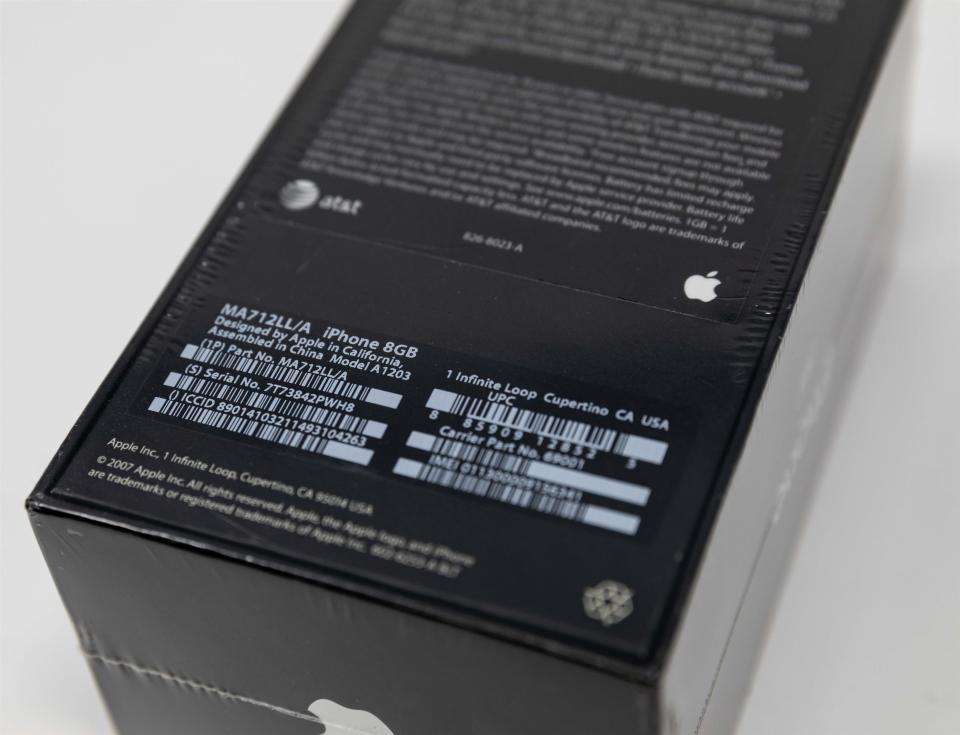 初代iPhone, 未開封, 2007年, 拍賣, 30萬港元成交, 原價65倍
