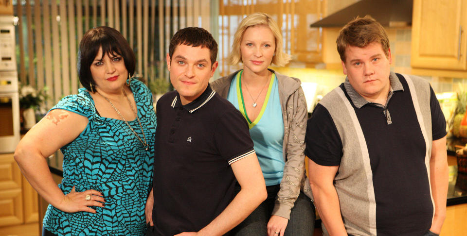 Gavin & Stacey Serie TV Saison 3 2010 Joanna Page Mathew Horne Alison Steadman Ruth Jones James Corden Larry Lamb Melanie Walters Rob Brydon. Collection Christophel © Baby Cow Productions