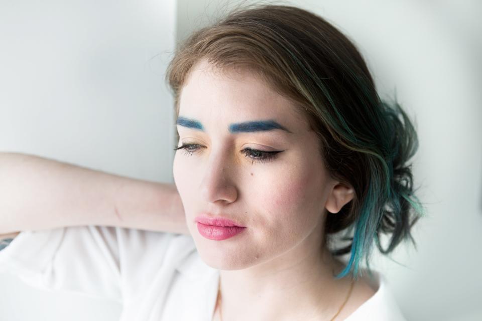 Colorful eyebrows is a beautiful yet tough trend to try. Allow me to walk you through the process of getting bold blue brows like a pro.