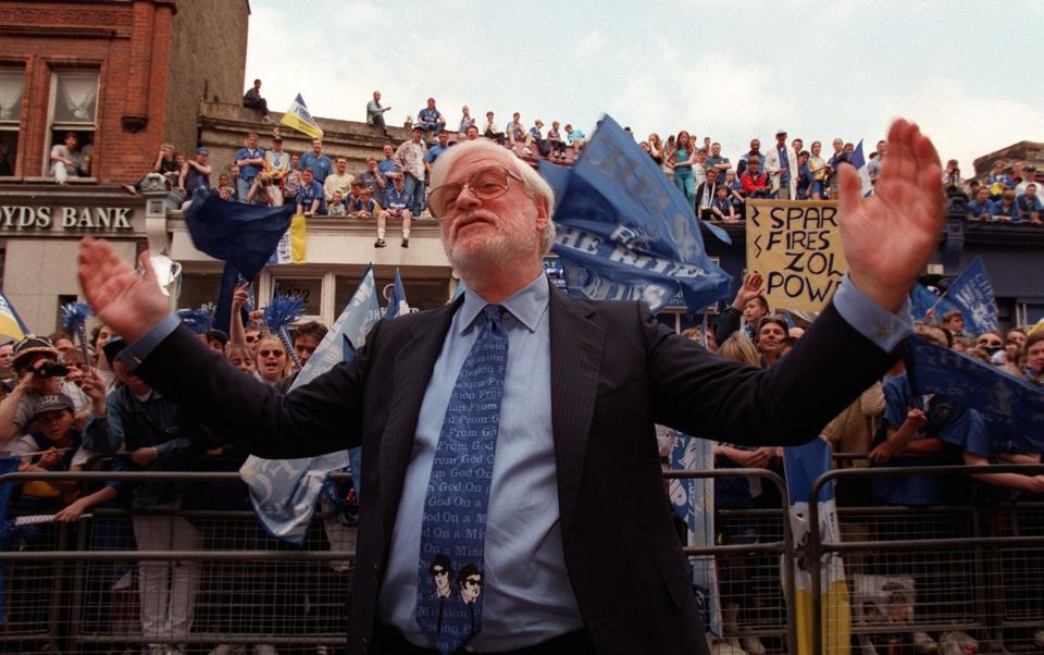 Ken Bates celebrates with Chelsea fans