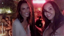 <p>Invitée au Festival Coachella pour cette édition, Nabilla n’a pas caché son enthousiasme. Entourée de stars internationales, elle n’a pas hésité à leur demander de poser avec elle. Et on dirait bien qu’Alessandra Ambrosio s’est prêtée au jeu avec plaisir.</p>