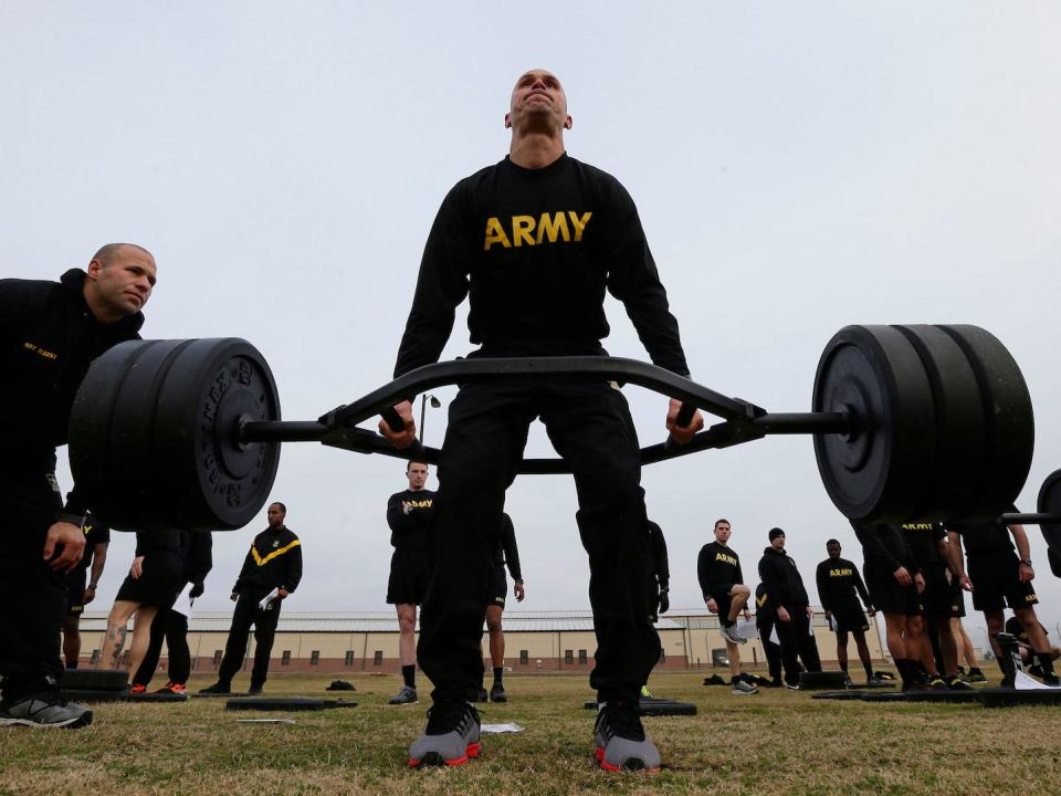 Army deadlifts