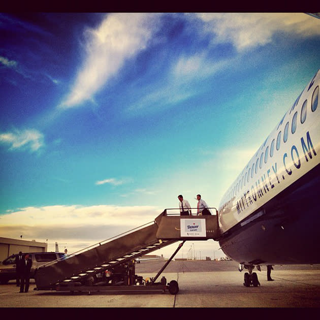 Mitt Romney and Paul Ryan arrive in Denver CO - <a href="https://twitter.com/hollybdc" rel="nofollow noopener" target="_blank" data-ylk="slk:@hollybdc;elm:context_link;itc:0;sec:content-canvas" class="link ">@hollybdc</a>, via Twitter