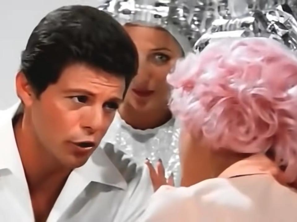 Frankie Avalon performs ‘Beauty School Drop Out’ in ‘Grease’ (1978) (Unidisc Music Inc)