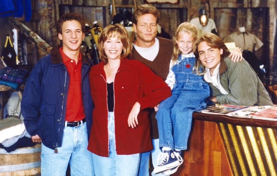 Ben Savage, Betsy Randle, William Russ, Lindsay Ridgeway and Will Friedle in ‘Boy Meets World.’ - Credit: ©ABC/Courtesy Everett Collection