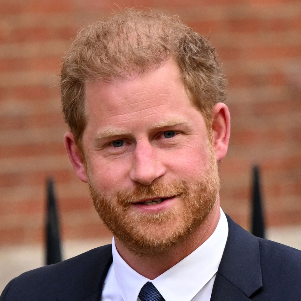  Britain's Prince Harry, Duke of Sussex leaves from the Royal Courts of Justice, Britain's High Court, in central London on March 27, 2023. - Prince Harry and pop superstar Elton John appeared at a London court Monday, delivering a high-profile jolt to a privacy claim launched by celebrities and other figures against a newspaper publisher. The publisher of the Daily Mail, Associated Newspapers (ANL), is trying to end the high court claims brought over alleged unlawful activity at its titles. 