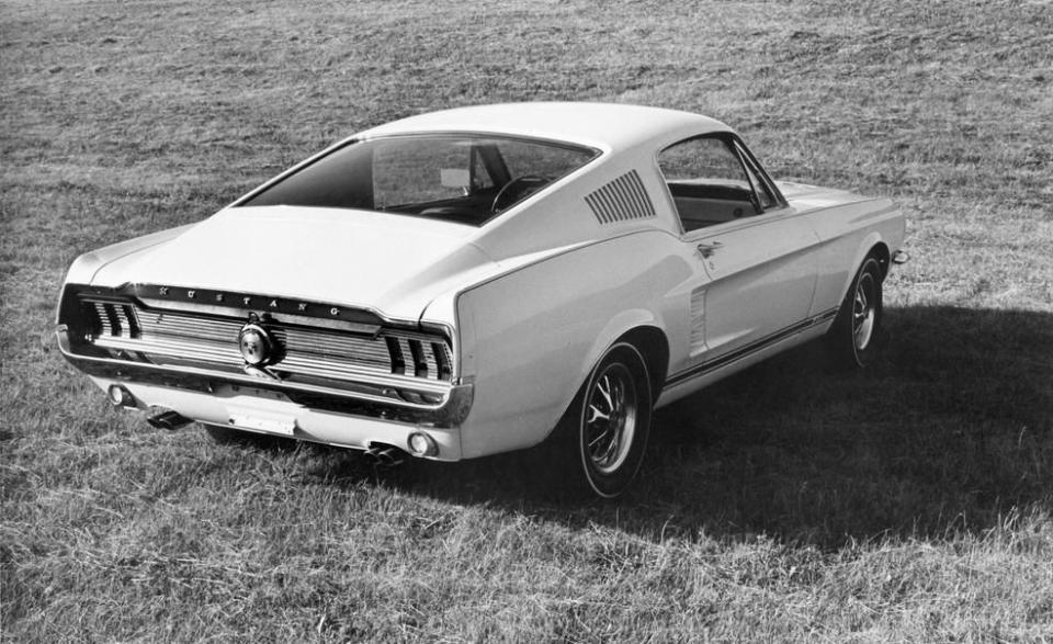 1967 Ford Mustang GT : 7.3 seconds