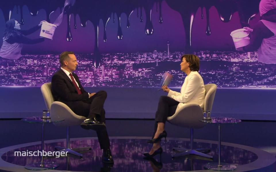 "Es ist für mich keine Schwierigkeit, ein Sofortprogramm vorzulegen", beteuerte FDP-Verkehrsminister Volker Wissing im Gespräch mit Sandra Maischberger. (Bild: ARD/WDR)