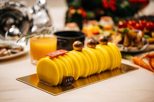 xmas - calamansi log cake