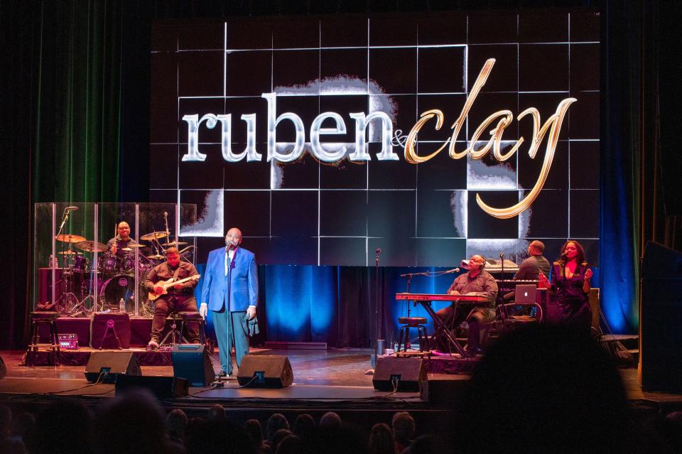 Ruben Studdard and Clay Aiken share the stage in a tour headed here.