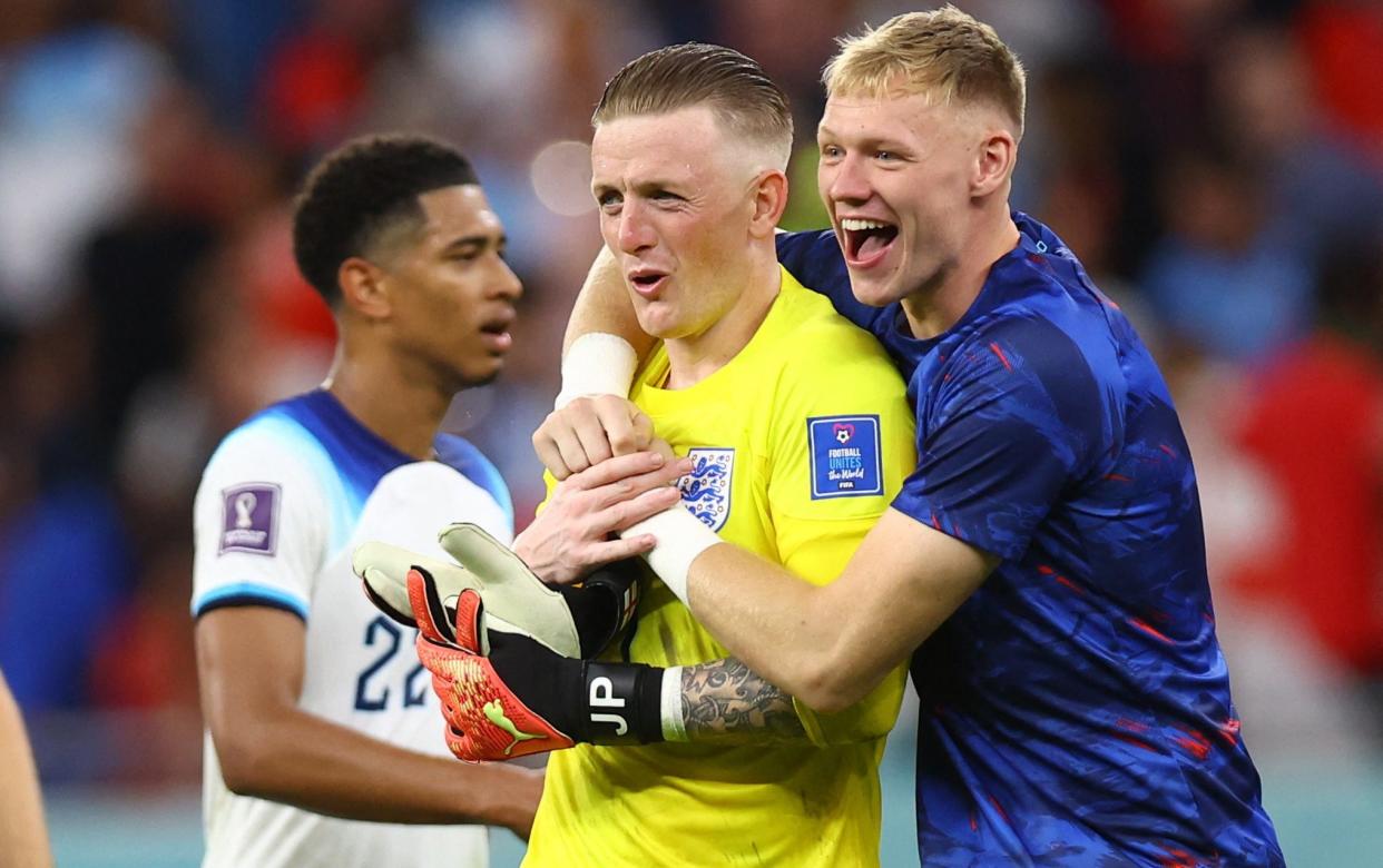 Jordan Pickford and Aaron Ramsdale/What each World Cup 2022 team needs to qualify for knockout stages - REUTERS