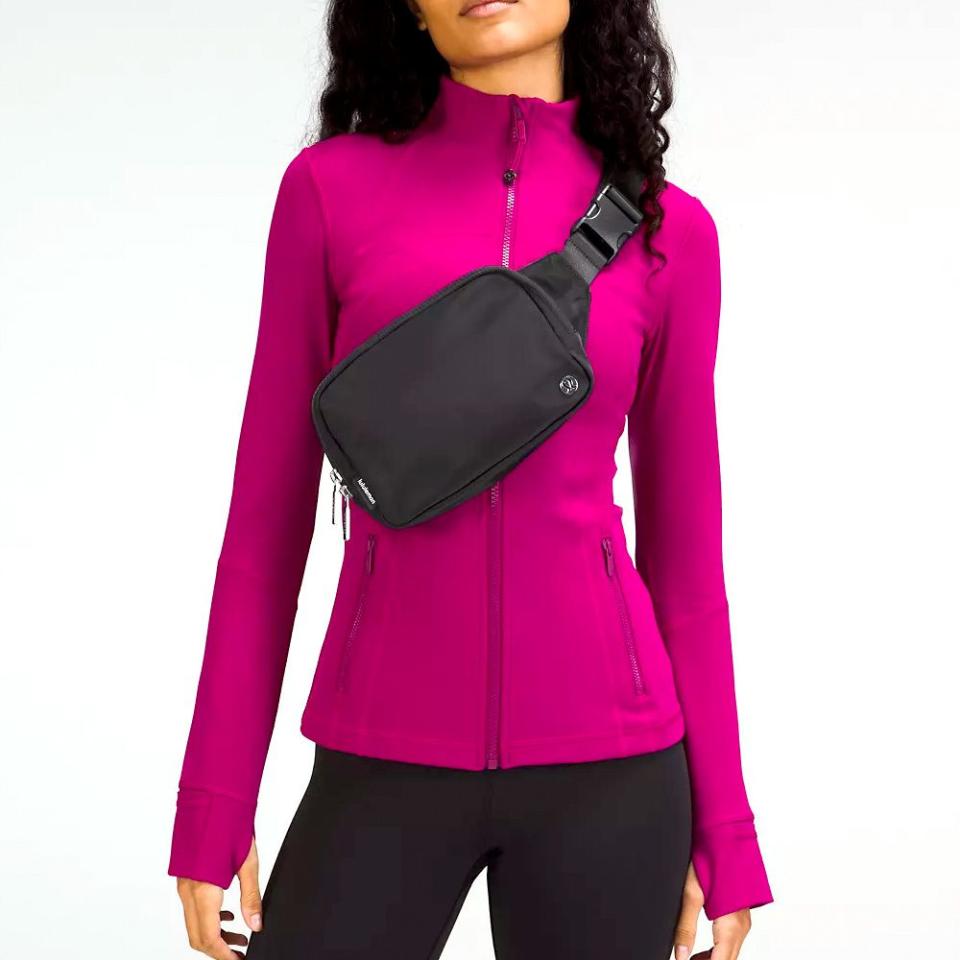 <p><a href="https://go.redirectingat.com?id=74968X1596630&url=https%3A%2F%2Fshop.lululemon.com%2Fp%2Fbags%2FEverywhere-Belt-Bag-Large%2F_%2Fprod11130157&sref=https%3A%2F%2Fwww.runnersworld.com%2Fgear%2Fg39474630%2Fbest-fanny-packs%2F" rel="nofollow noopener" target="_blank" data-ylk="slk:Shop Now;elm:context_link;itc:0;sec:content-canvas" class="link ">Shop Now</a></p><p>Everywhere Belt Bag Large</p><p>lululemon.com</p><p>$48.00</p>