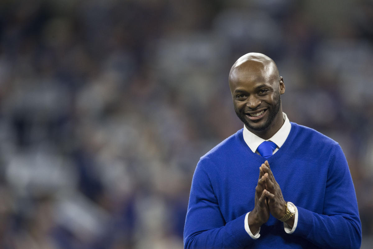 Reggie Wayne says he's retiring