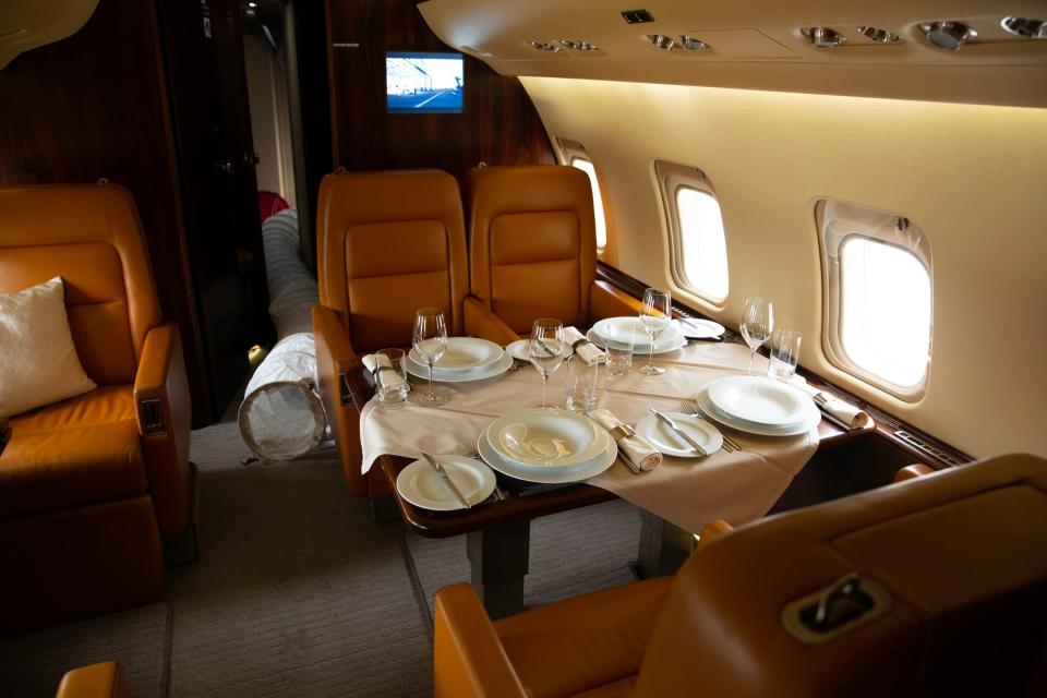 Bombardier Challenger 850 private jet