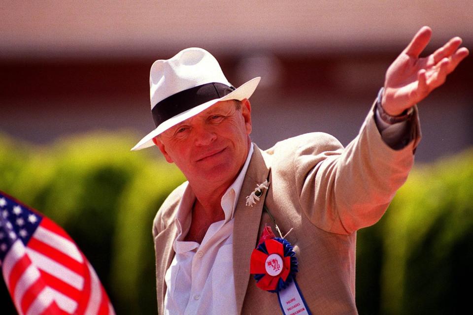 40 Photos of Celebrities and Politicians Celebrating the Fourth of July