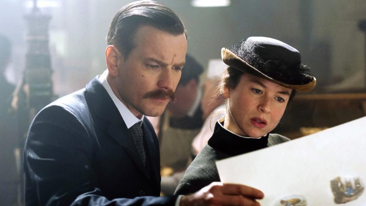  Ewan McGregor and Renee Zellweger in Miss Potter. 