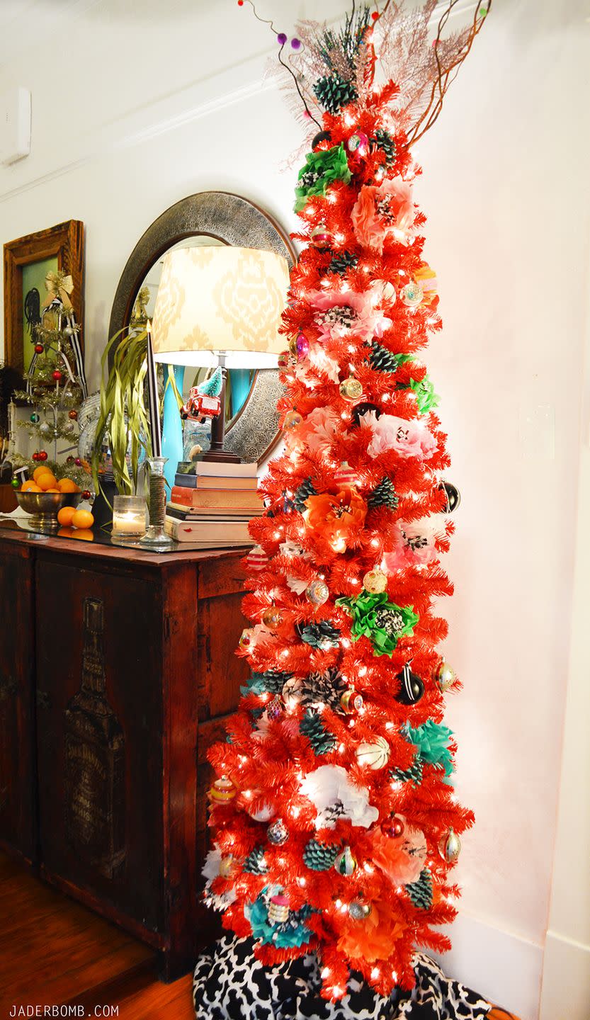 40) BOHO Red Christmas Tree