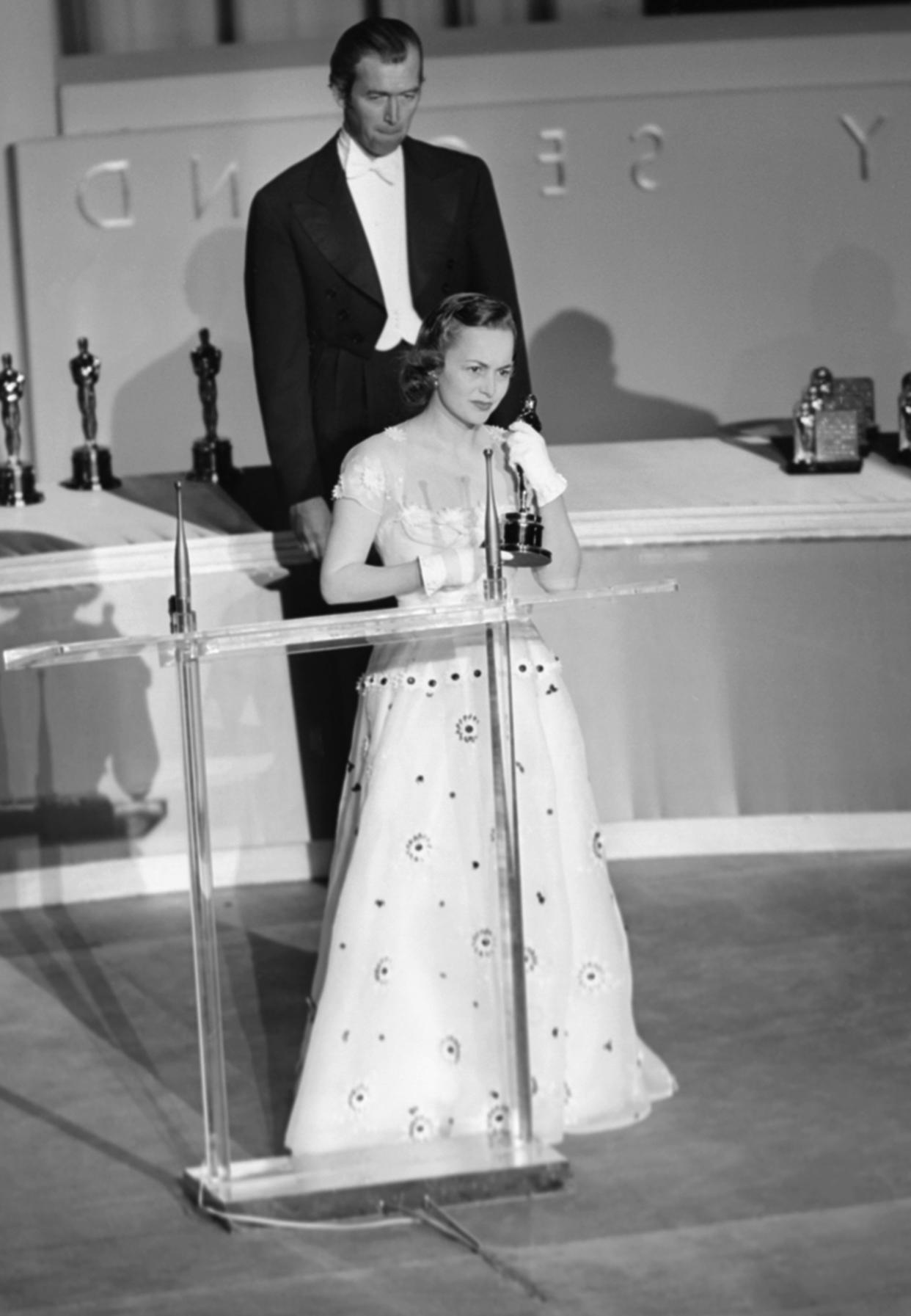 Olivia de Havilland Oscars 1950 (Anonymous / ASSOCIATED PRESS)