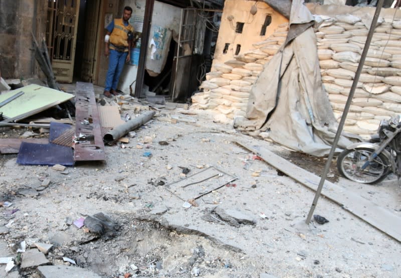 Un des hôpitaux des secteurs tenus par les rebelles à Alep, dans le nord de la Syrie, a été touché par des frappes aériennes tôt mercredi matin. /Photo prise le 28 septembre 2016/REUTERS/Abdalrhman Ismail