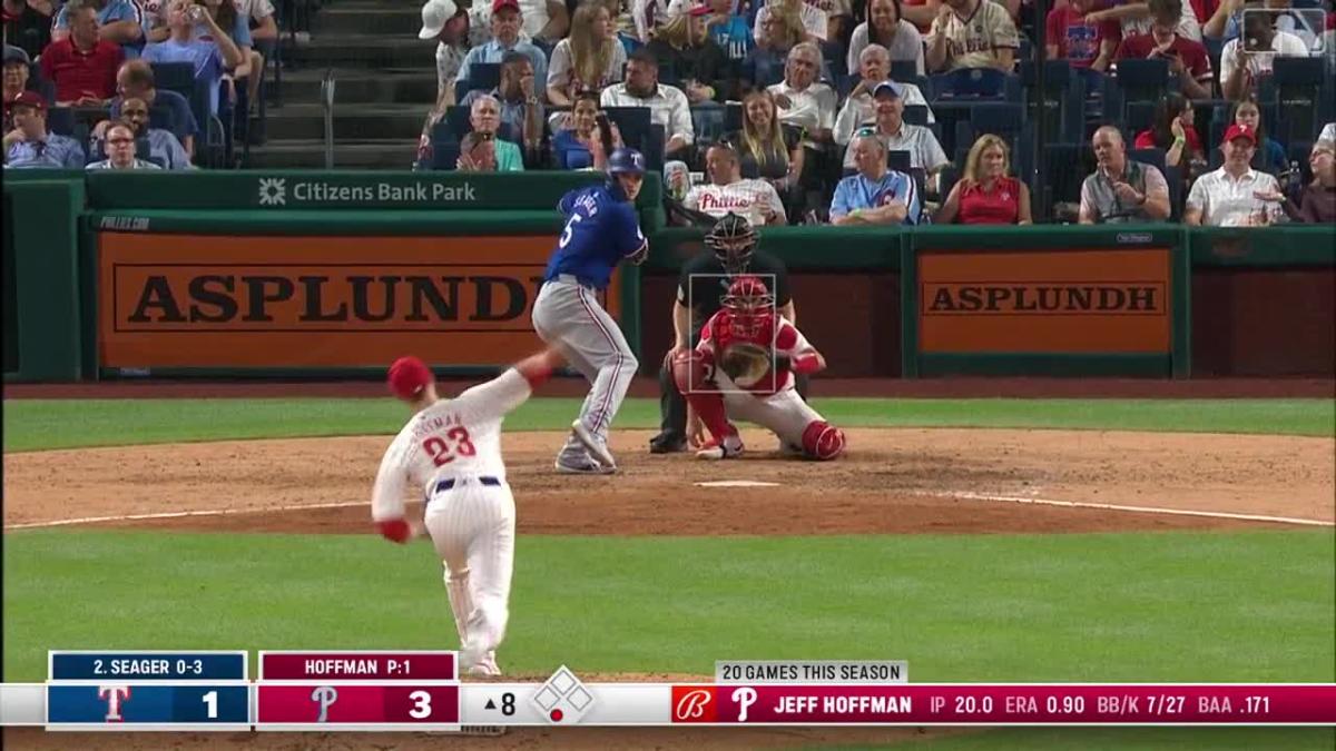 Corey Seager slår en Solo Homer i 7:e omgången