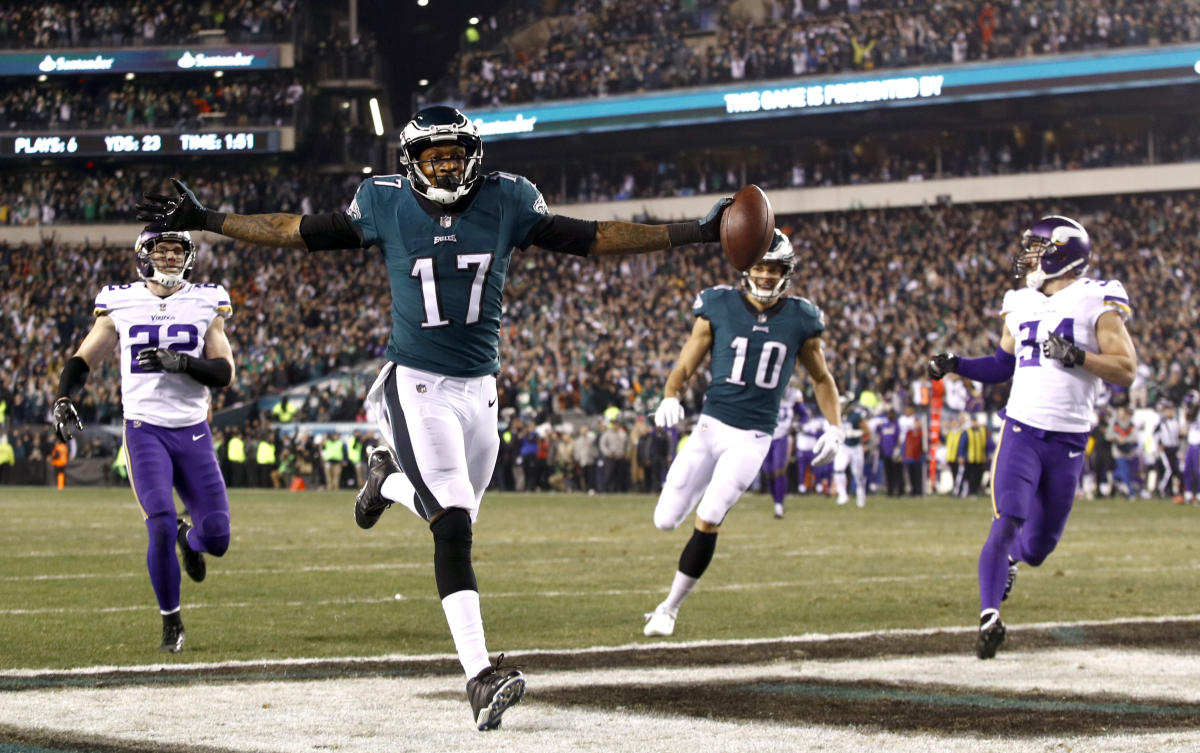 Eagles blow out Vikings to win NFC title