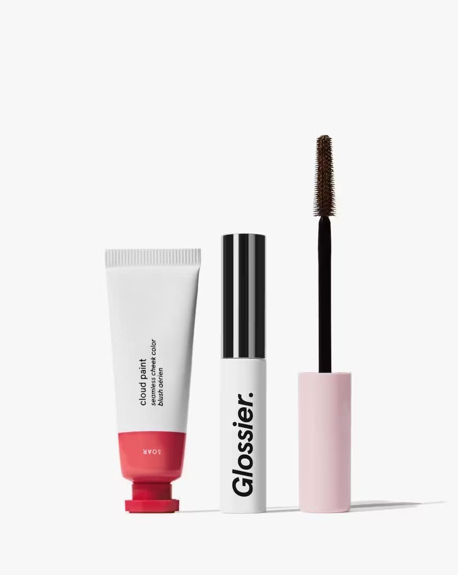 <p><a href="https://go.redirectingat.com?id=74968X1596630&url=https%3A%2F%2Fwww.glossier.com%2Fproducts%2Fthe-makeup-set&sref=https%3A%2F%2Fwww.housebeautiful.com%2Fentertaining%2Fholidays-celebrations%2Fg29024195%2Fgifts-for-teen-girls%2F" rel="nofollow noopener" target="_blank" data-ylk="slk:Shop Now;elm:context_link;itc:0;sec:content-canvas" class="link ">Shop Now</a></p><p>The Makeup Set</p><p>glossier.com</p><p>$40.00</p>