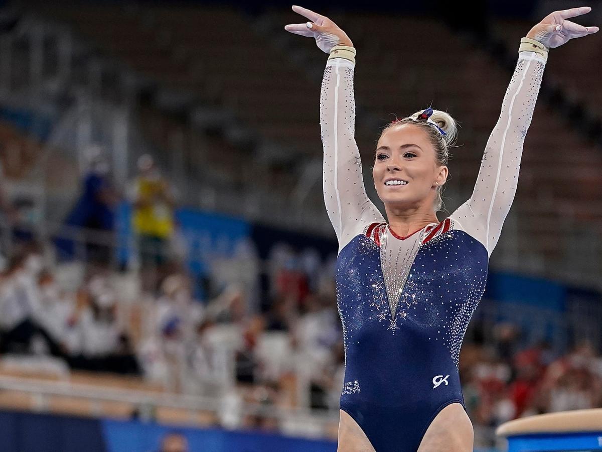 The 'grandma' of Team USA's gymnastics squad came out of a short-lived  retirement and shined to win silver in Tokyo - Yahoo Sports