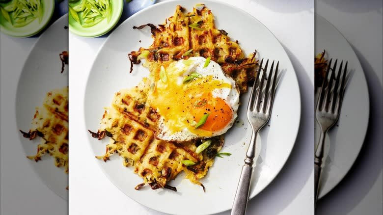 hash brown waffles with egg