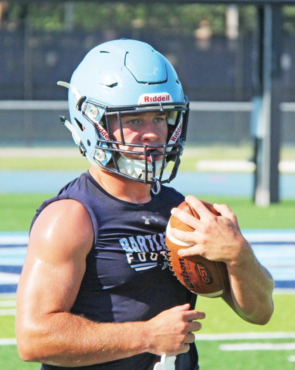 Laken Clowdus brought full package to Bartlesville High School football during his prep career.