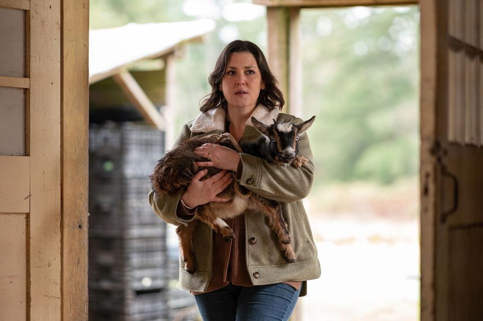 Melanie Lynskey as Shauna in YELLOWJACKETS, "Burial". Photo Credit: Kailey Schwerman/SHOWTIME.