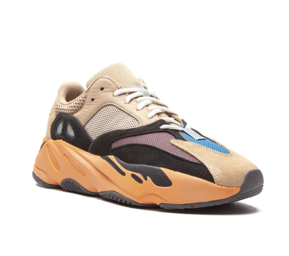 colorful yeezy snekers 700