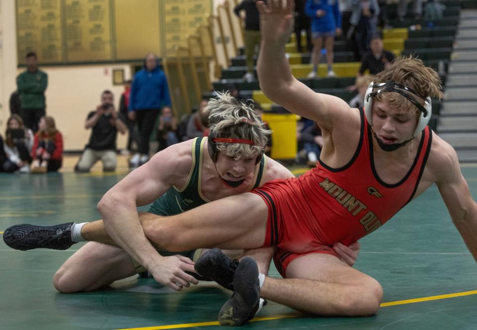 Brick Memorial's Harvey Ludington (left) won the Mustang Classic 190-pound championship Wednesday.